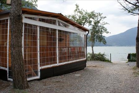 Chalets direct aan water Meer van Lugano